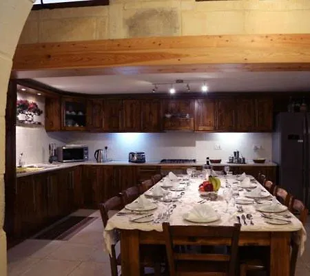 וילה A Stunning View Farmhouse *
